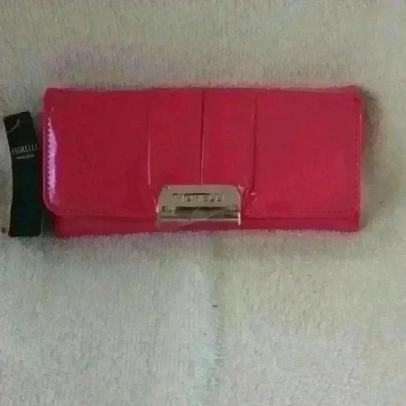 Fiorello Patented Leather wallet - Picture 1 of 7